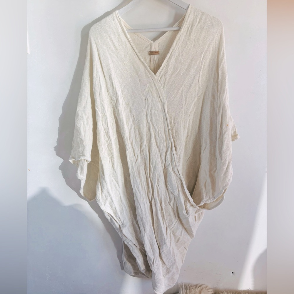 CARAVANA Handwoven Kaftan from Tulum